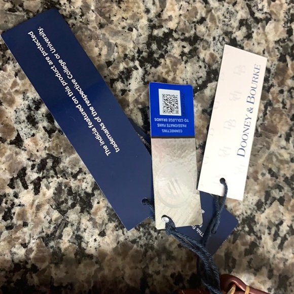 NWT Dooney & Bourke Florida Gators Leather Zipper Clutch Purse Strap Wristlet - Picture 2 of 11